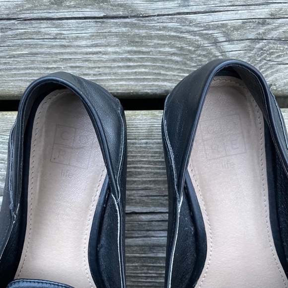 Shoes: Women's Black Casual Soft Leather Loafers - Picture 4 of 6